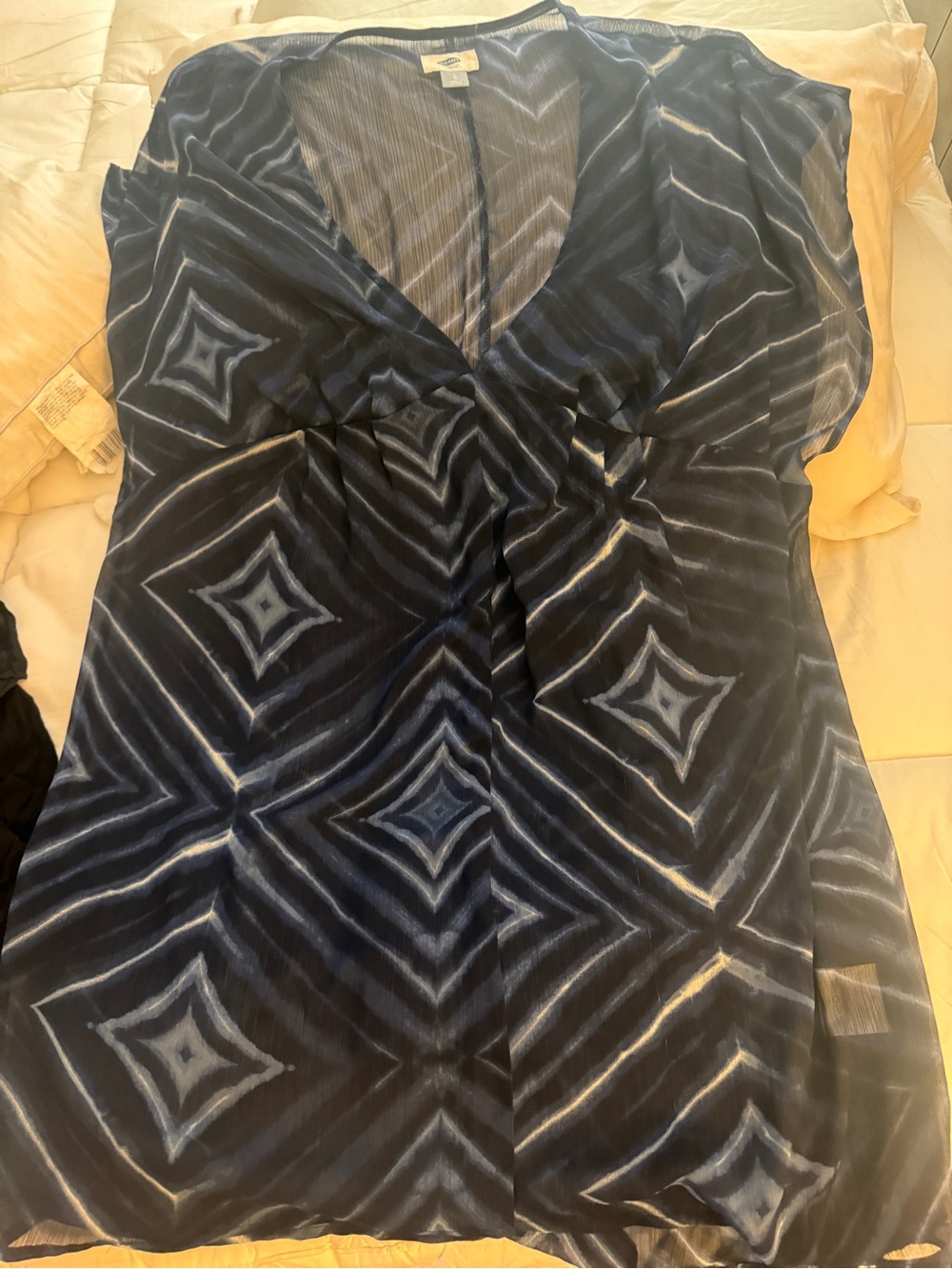 Old Navy Sheer Black V-Neck Tunic with Subtle Chevron Print